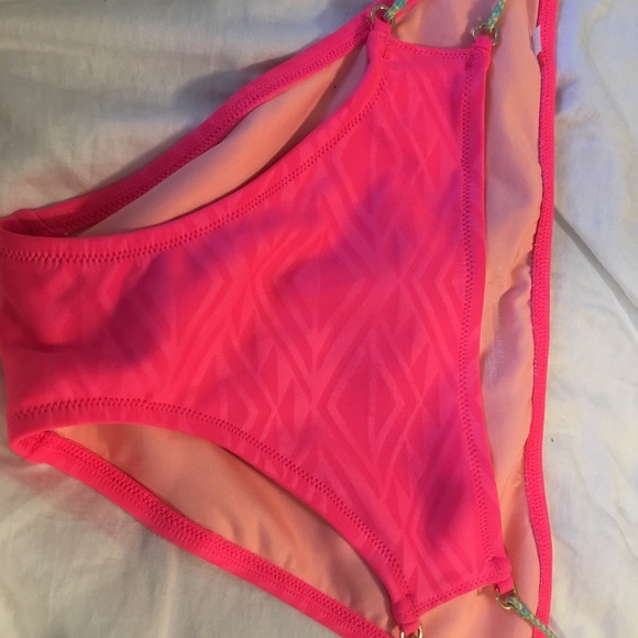 Swimsuit lot - Picture 3 of 8